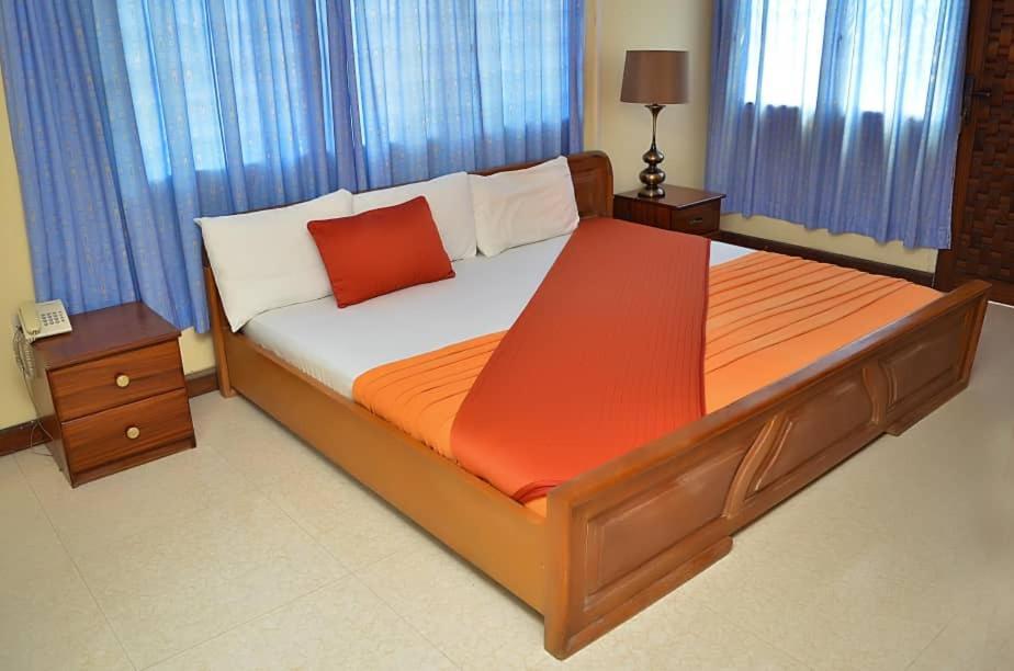Hotel Loreto Cape Coast Exterior foto