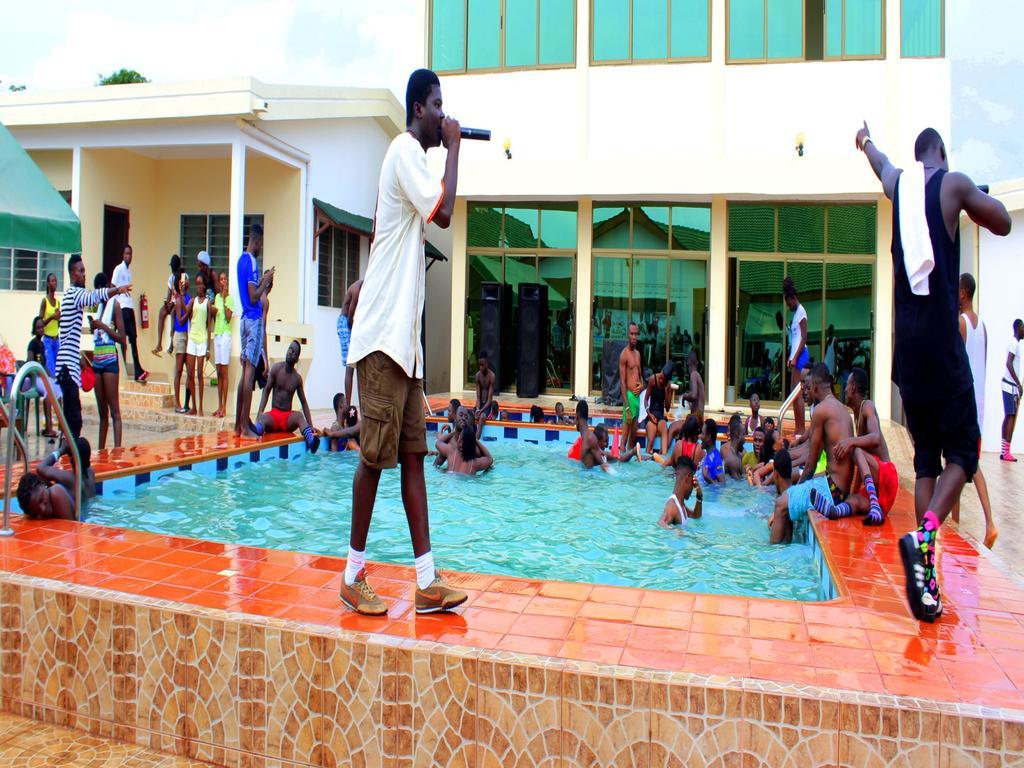 Hotel Loreto Cape Coast Exterior foto